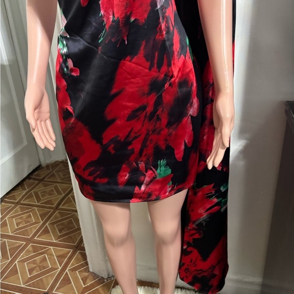 NWT CLUB L LONDON Nasira Black Floral Asymmetric Neck Open Back Mini Dress - Picture 10 of 16